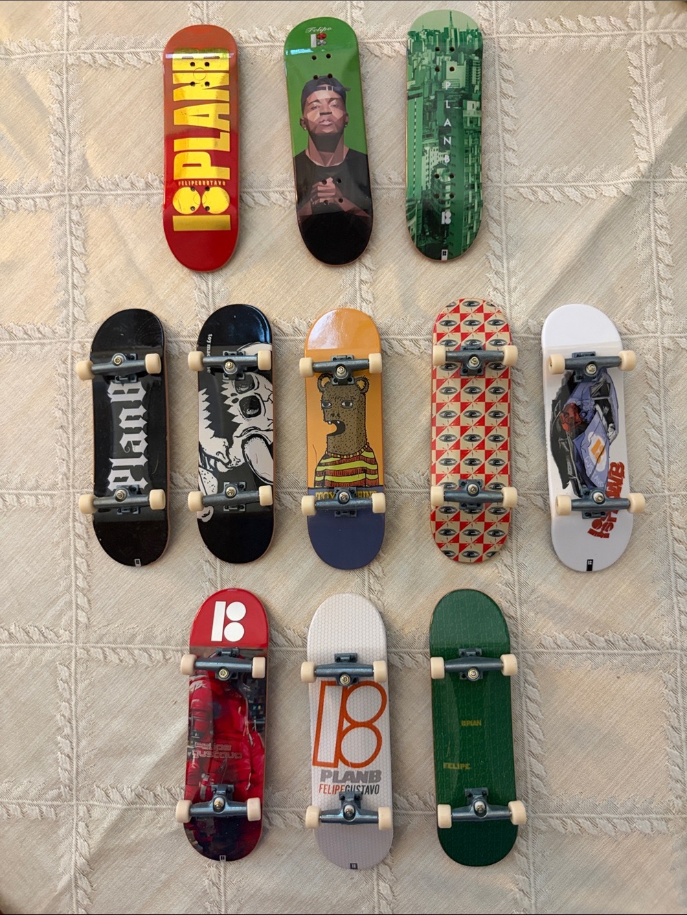 Collectible Kids Tech Deck Fingerboards  bundle of 11